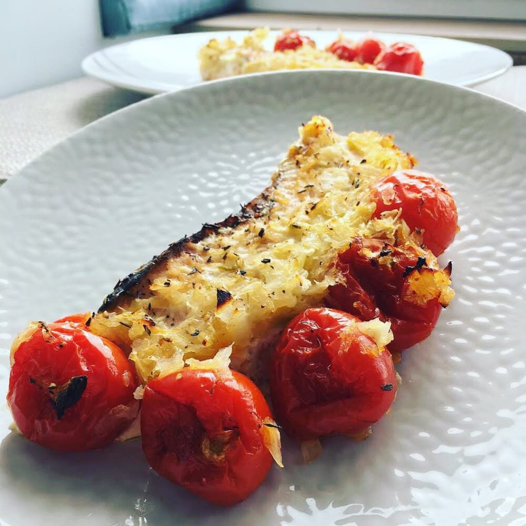 SALMÓN AL HORNO CON TRES INGREDIENTES